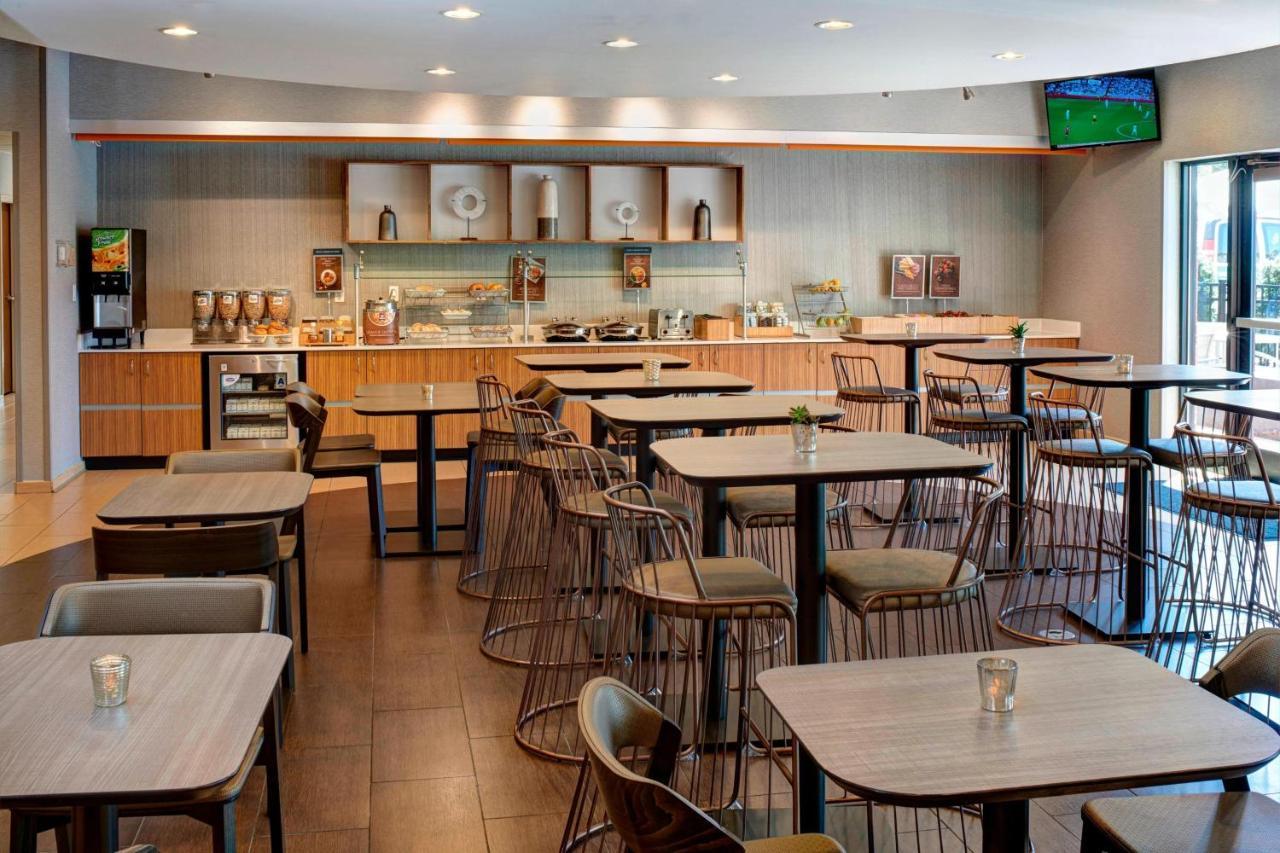 Springhill Suites St. Louis Brentwood Bagian luar foto