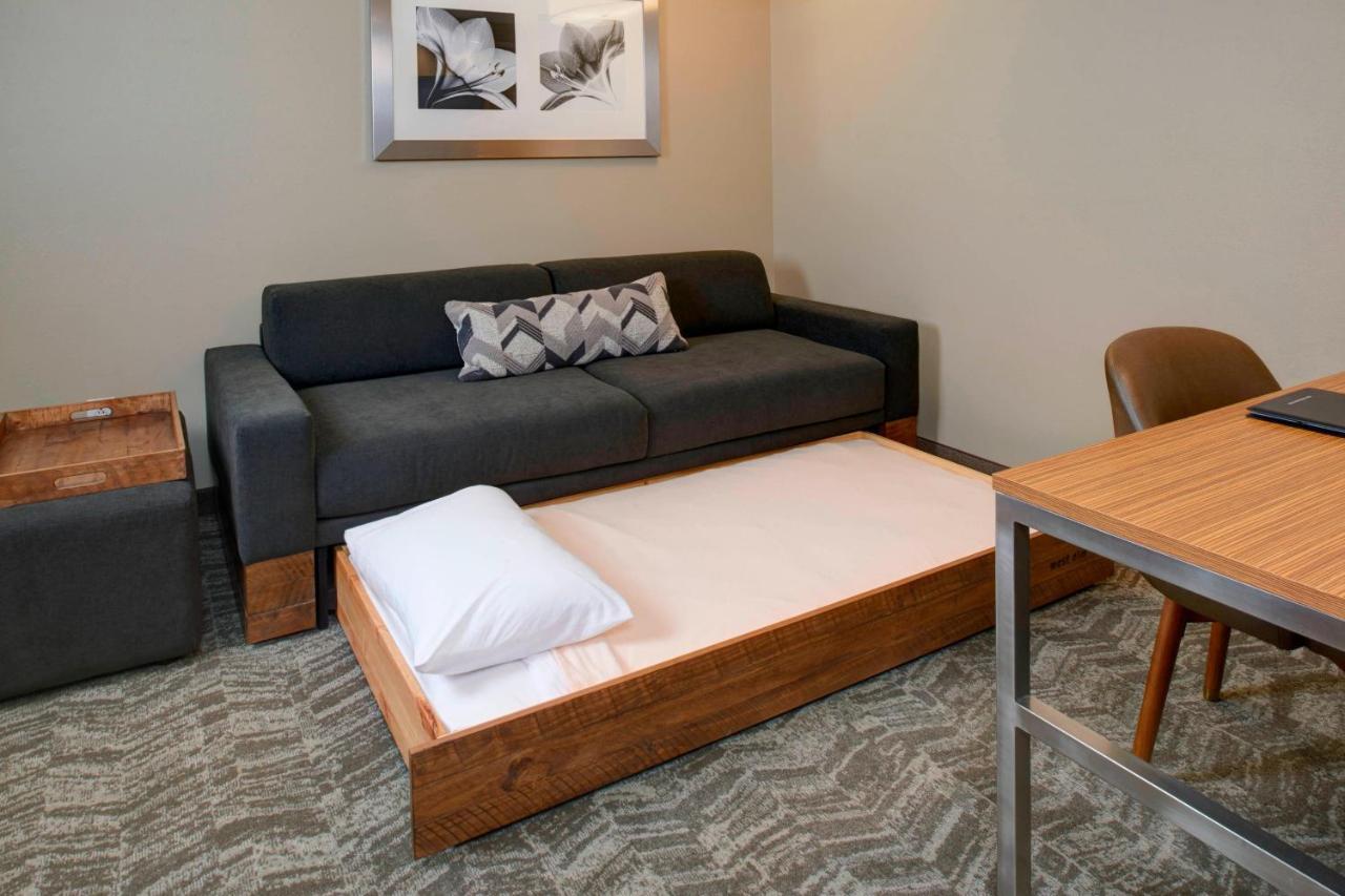 Springhill Suites St. Louis Brentwood Bagian luar foto