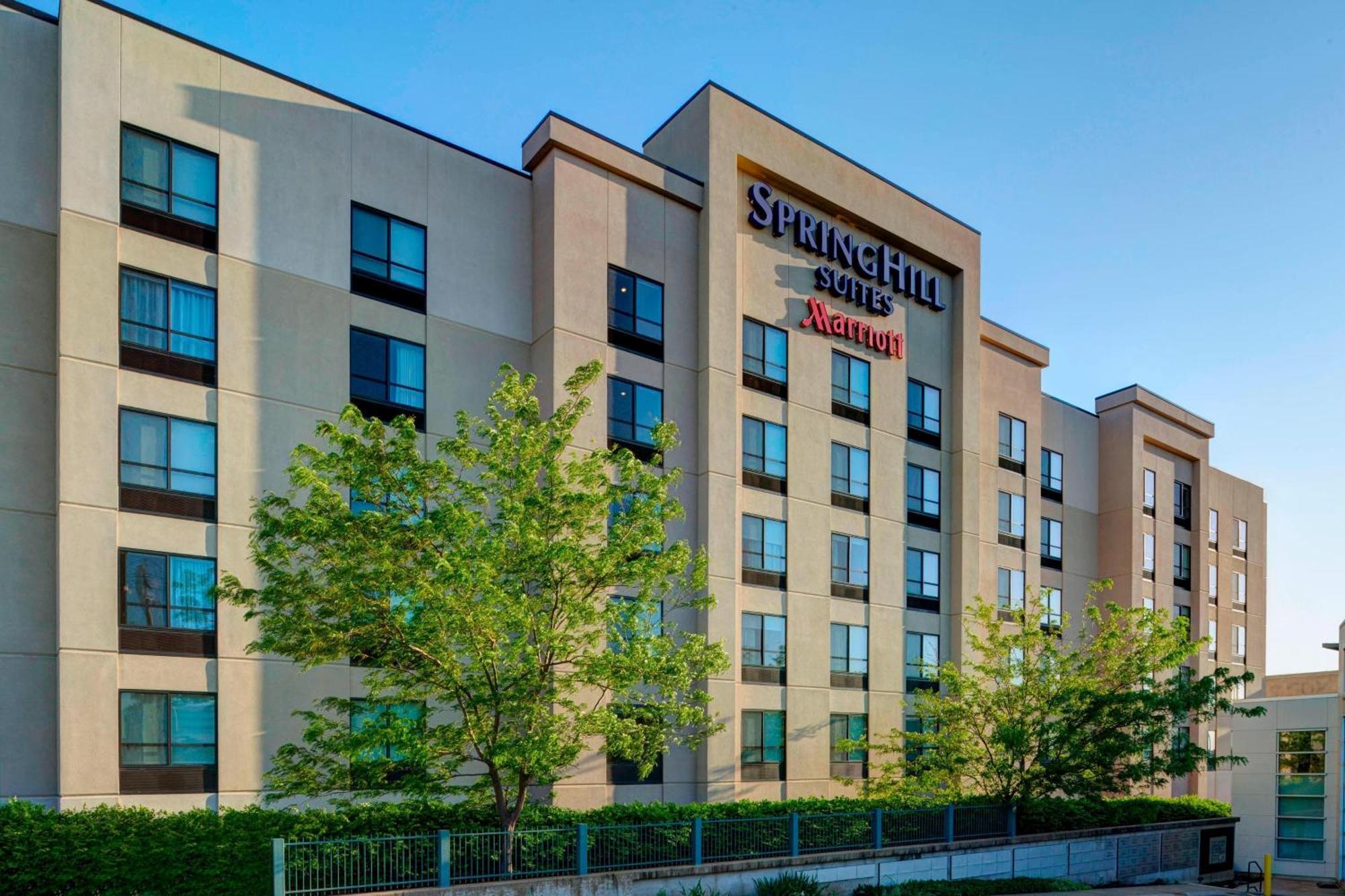 Springhill Suites St. Louis Brentwood Bagian luar foto