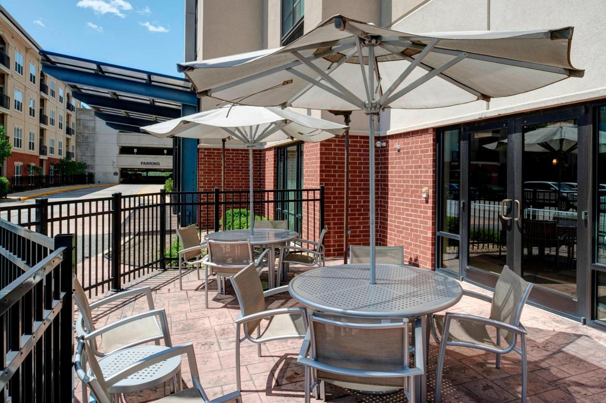 Springhill Suites St. Louis Brentwood Bagian luar foto